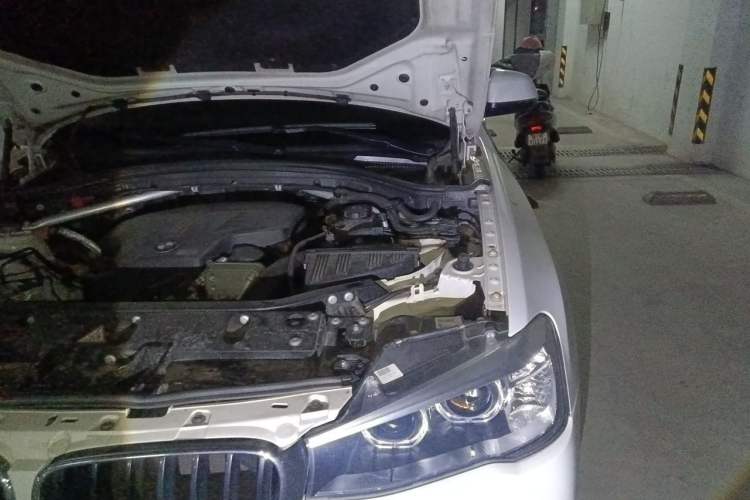 Used BMW X3 2014 xDrive20i Leading Model Engine Bay Left