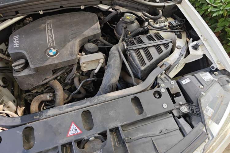 Used BMW X3 2014 xDrive20i X Design Package Engine Bay Left