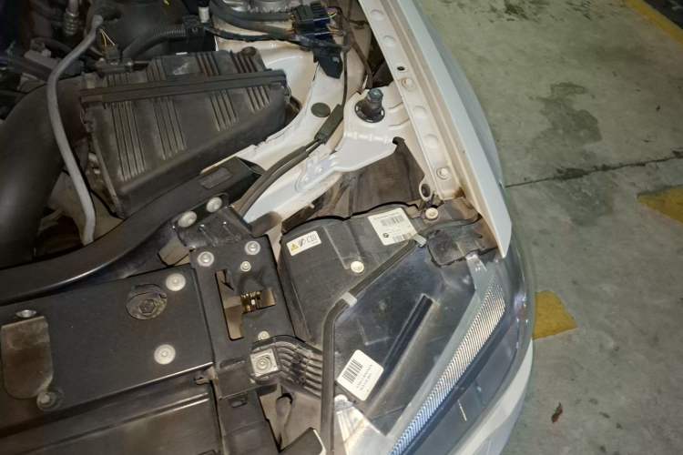 Used BMW X3 2014 xDrive20i X Design Package Engine Bay Left