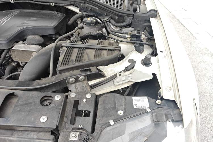 Used BMW X3 2014 xDrive20i X Design Package Engine Bay Left