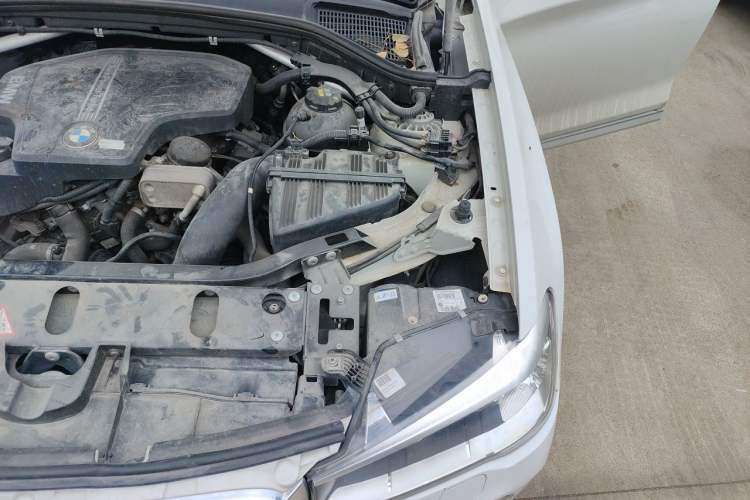 Used BMW X3 2014 xDrive28i X Design Package Engine Bay Left