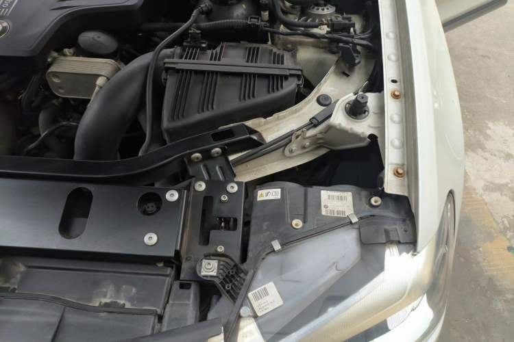 Used BMW X3 2014 xDrive20i X Design Package Engine Bay Left