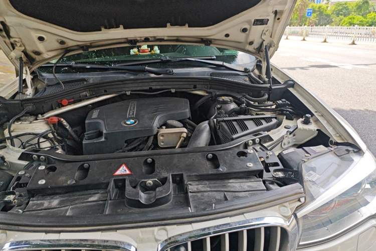 Used BMW X3 2014 xDrive20i X Design Package Engine Bay Left