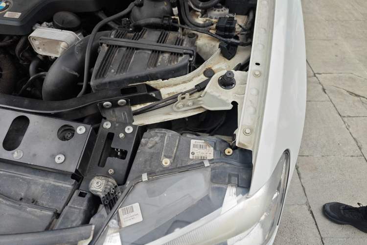 Used BMW X3 2014 xDrive20i Leading Model Engine Bay Left