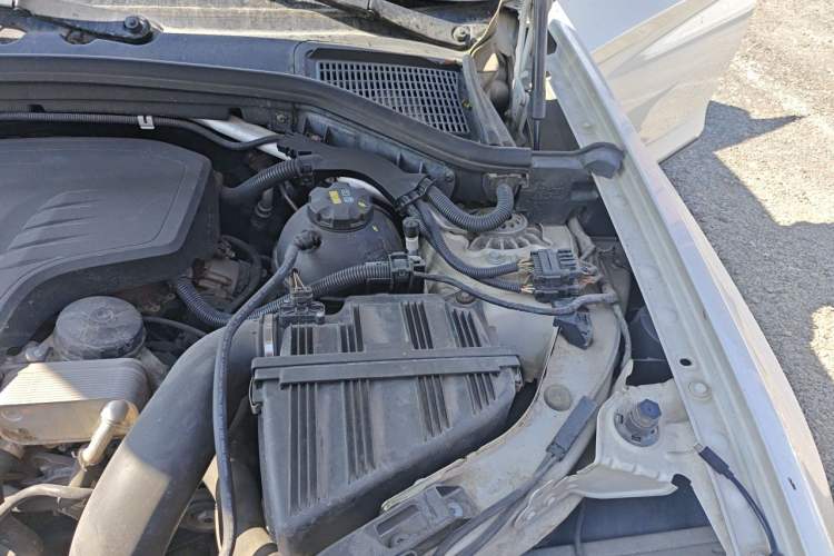Used BMW X3 2014 xDrive20i Leading Model Engine Bay Left