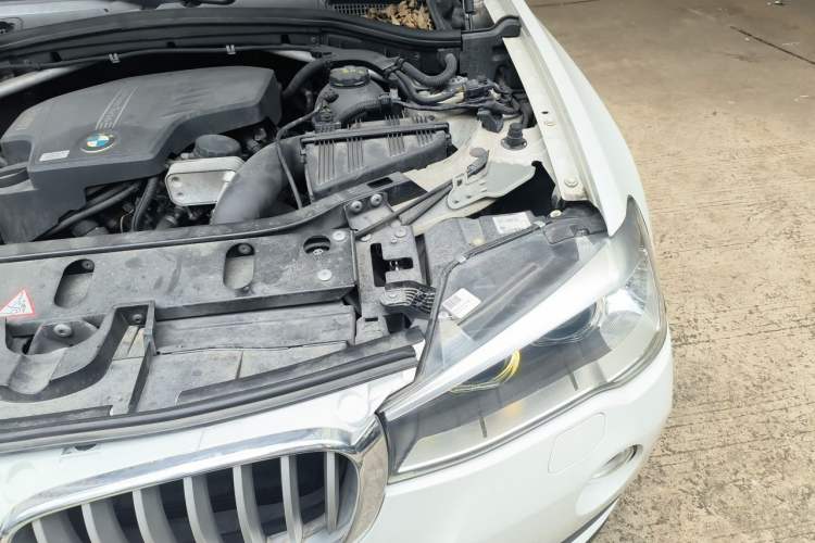 Used BMW X3 2014 xDrive20i X Design Package Engine Bay Left