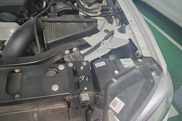 Used BMW X3 2014 xDrive20i X Design Package Engine Bay Left