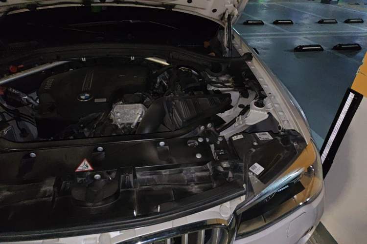 Used BMW X3 2014 xDrive20i X Design Package Engine Bay Left