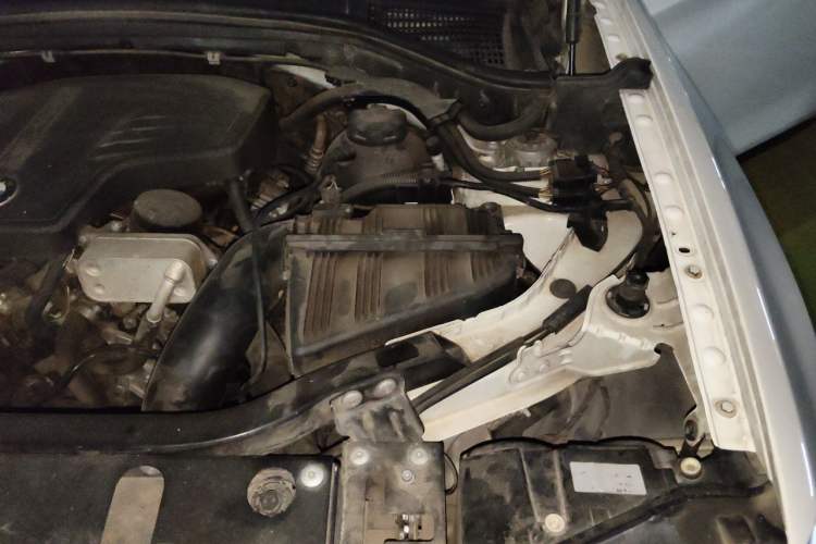 Used BMW X3 2014 xDrive20i Leading Model Engine Bay Left