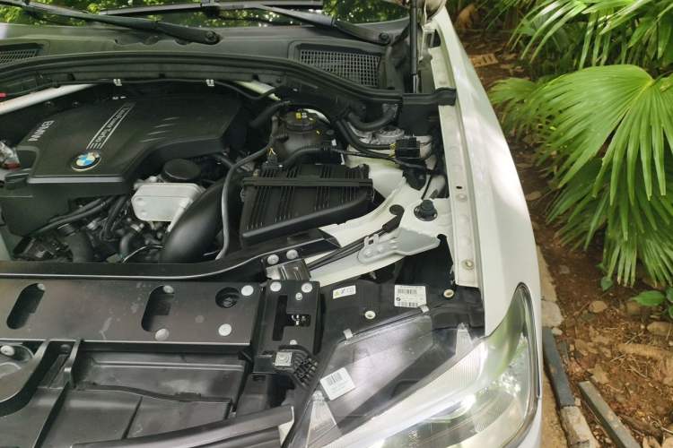 Used BMW X3 2014 xDrive20i X Design Package Engine Bay Left