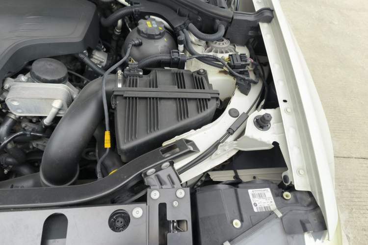 Used BMW X3 2014 xDrive20i X Design Package Engine Bay Left