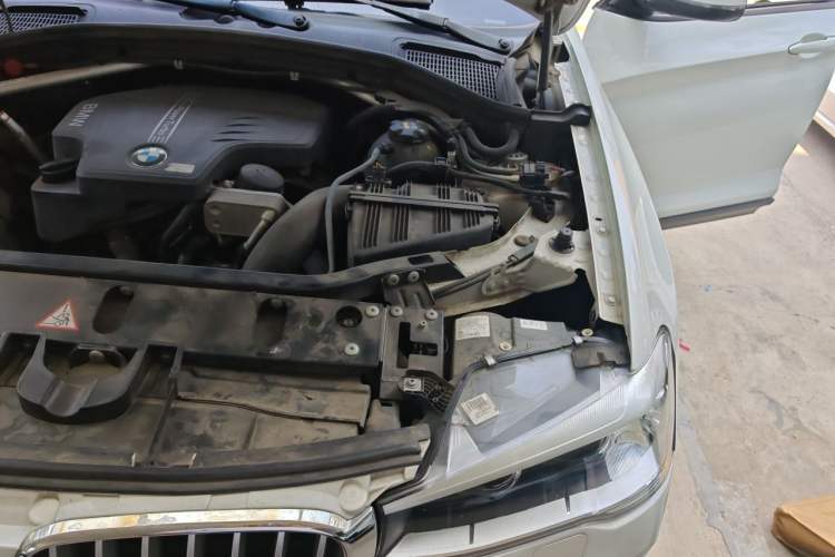 Used BMW X3 2014 xDrive28i Leading Model Engine Bay Left