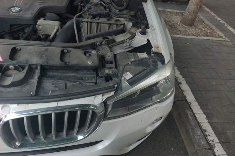 Used BMW X3 2014 xDrive20i X Design Package Engine Bay Left
