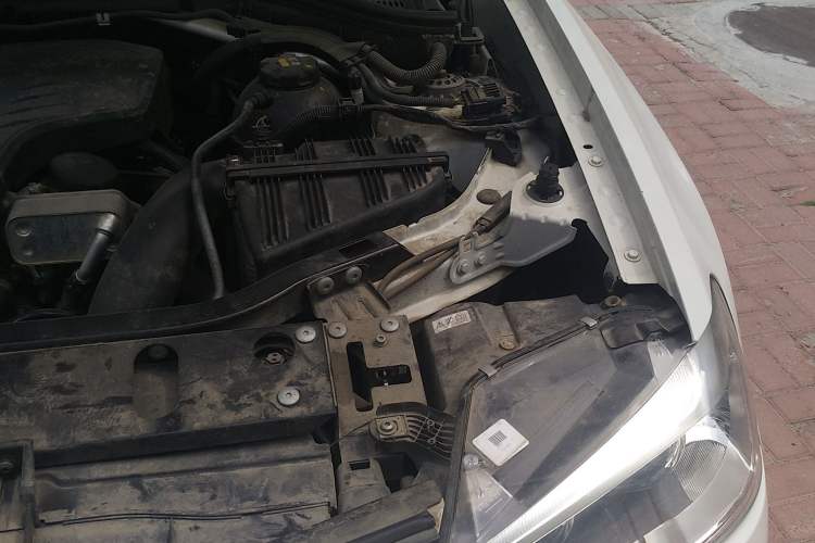 Used BMW X3 2014 xDrive20i Leading Model Engine Bay Left