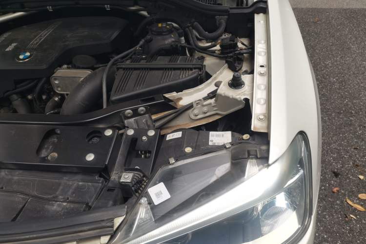Used BMW X3 2014 xDrive20i Leading Model Engine Bay Left