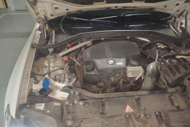 Used BMW X3 2014 xDrive28i X Design Package Engine Bay Right