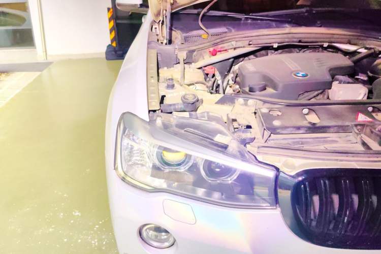 Used BMW X3 2014 xDrive20i X Design Package Engine Bay Right