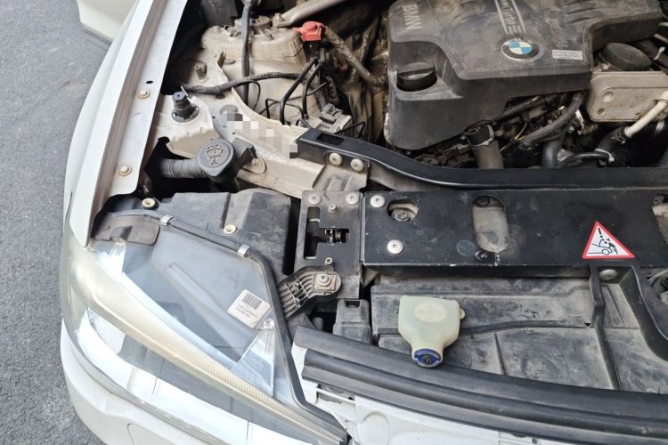 Used BMW X3 2014 xDrive20i X Design Package Engine Bay Right