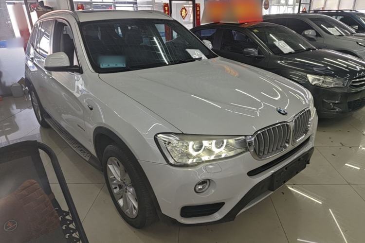 Used BMW X3 2014 xDrive28i Leading Model Front Right 45 Deg