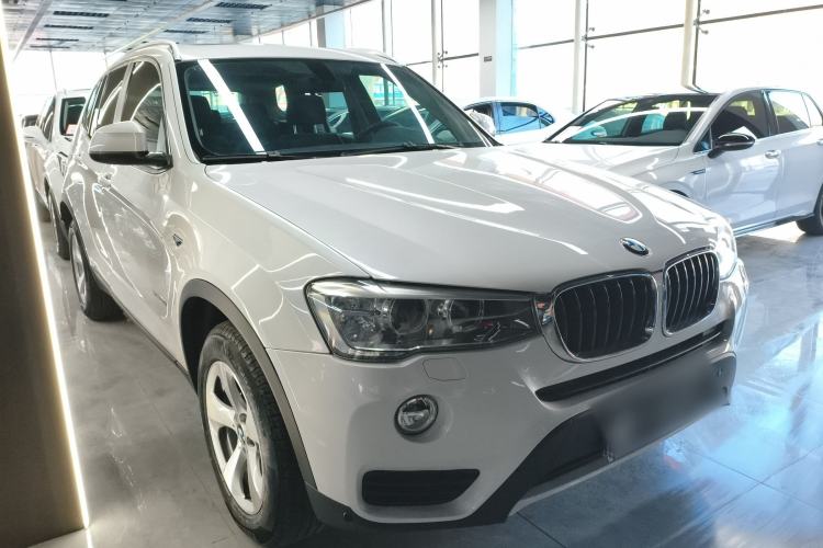 Used BMW X3 2014 xDrive20i Leading Model Front Right 45 Deg