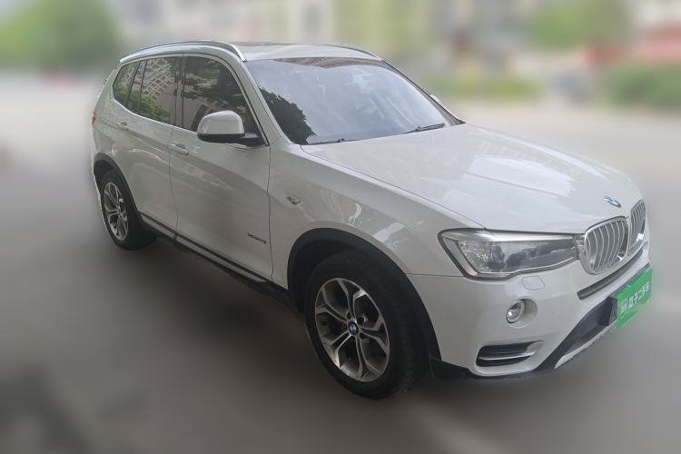 Used BMW X3 2014 xDrive20i Leading Model Front Right 45 Deg
