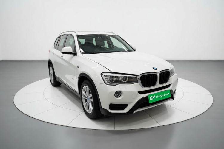 Used BMW X3 2014 xDrive20i Leading Model Front Right 45 Deg