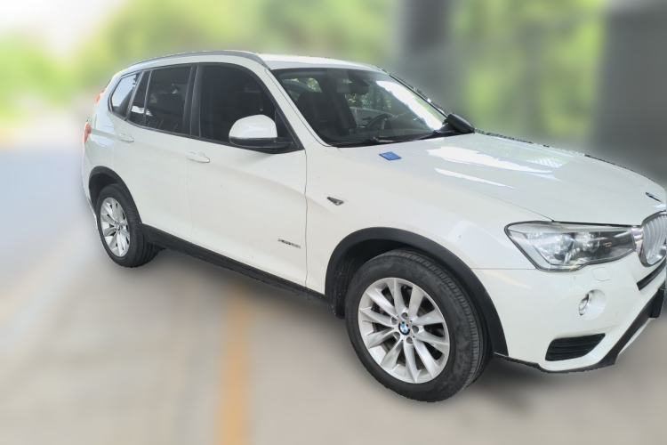 Used BMW X3 2014 xDrive28i Leading Model Front Right 45 Deg