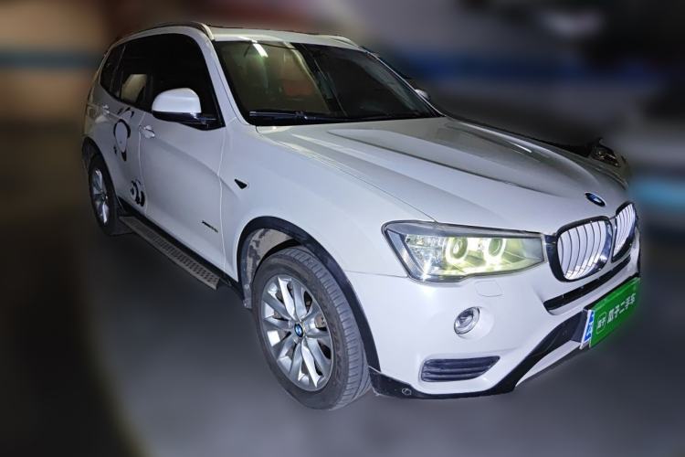 Used BMW X3 2014 xDrive28i Leading Model Front Right 45 Deg