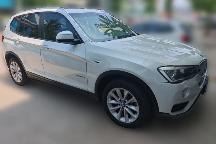 Used BMW X3 2014 xDrive28i Leading Model Front Right 45 Deg