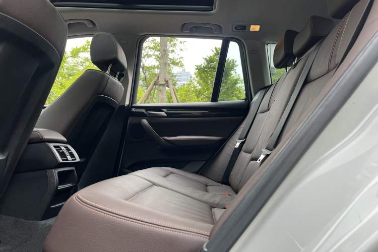Used BMW X3 2014 xDrive20i X Design Package Headliner
