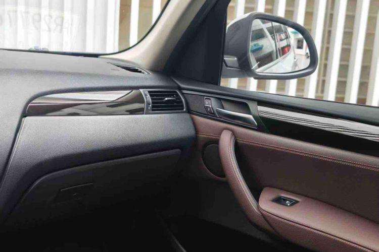 Used BMW X3 2014 xDrive20i X Design Package Interior 1