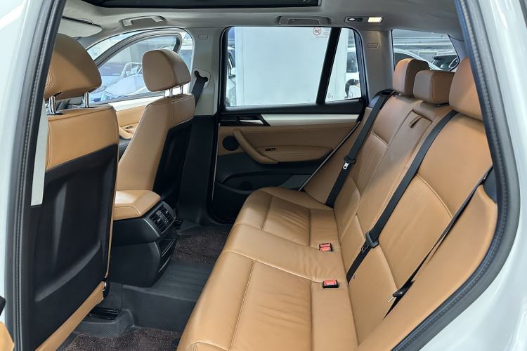 Used BMW X3 2014 xDrive28i Leading Model Interior 11