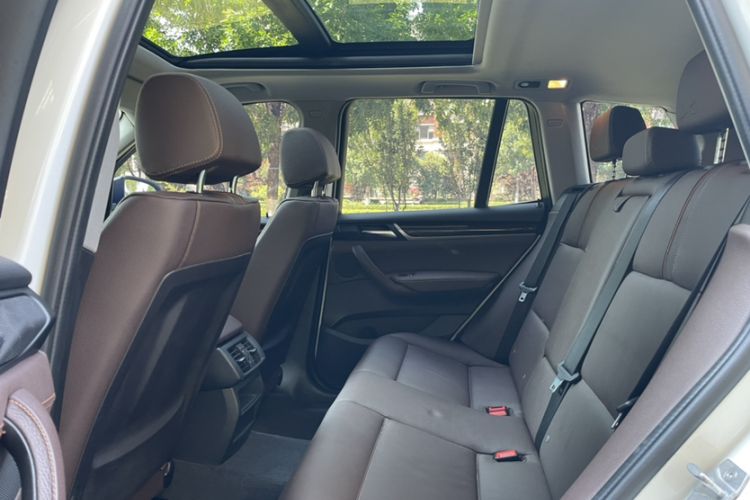 Used BMW X3 2014 xDrive20i X Design Package Interior 12