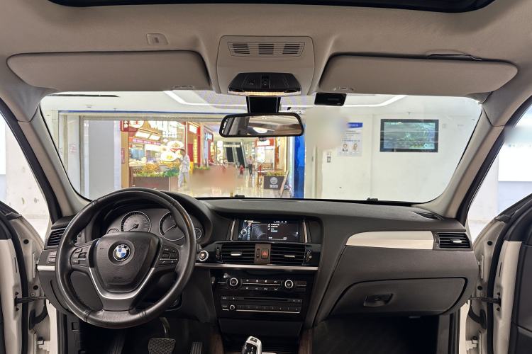 Used BMW X3 2014 xDrive28i Leading Model Interior 3