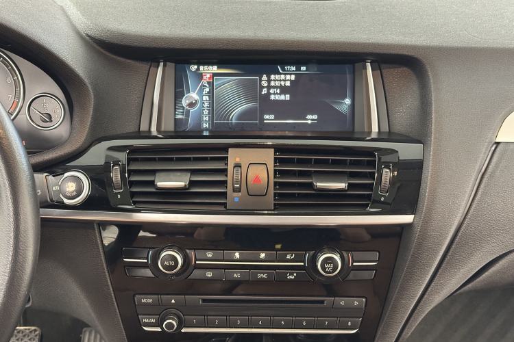 Used BMW X3 2014 xDrive28i Leading Model Interior 4