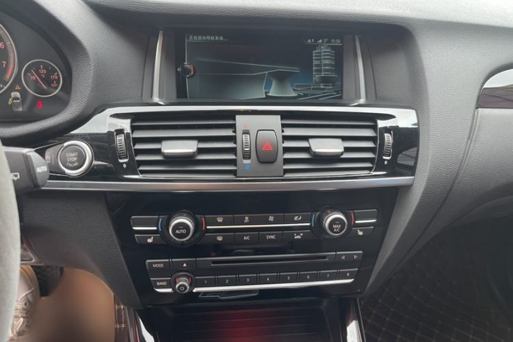 Used BMW X3 2014 xDrive20i X Design Package Interior 4