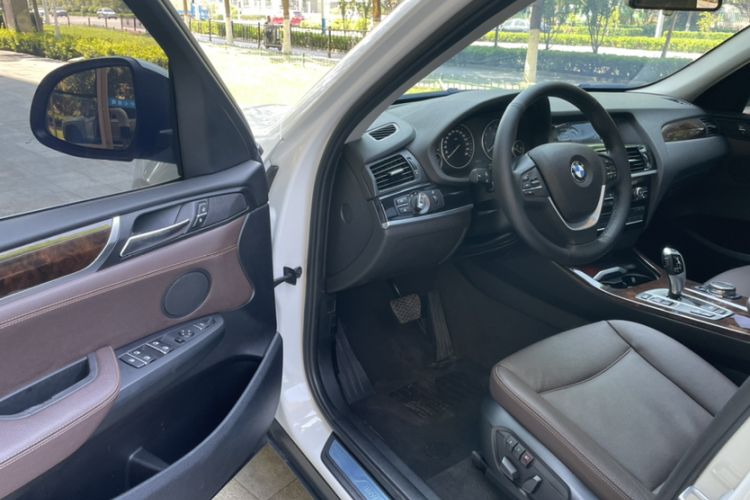 Used BMW X3 2014 xDrive20i X Design Package Interior 4