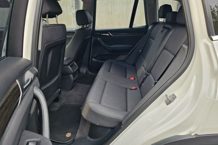 Used BMW X3 2014 xDrive20i Leading Model Interior 5