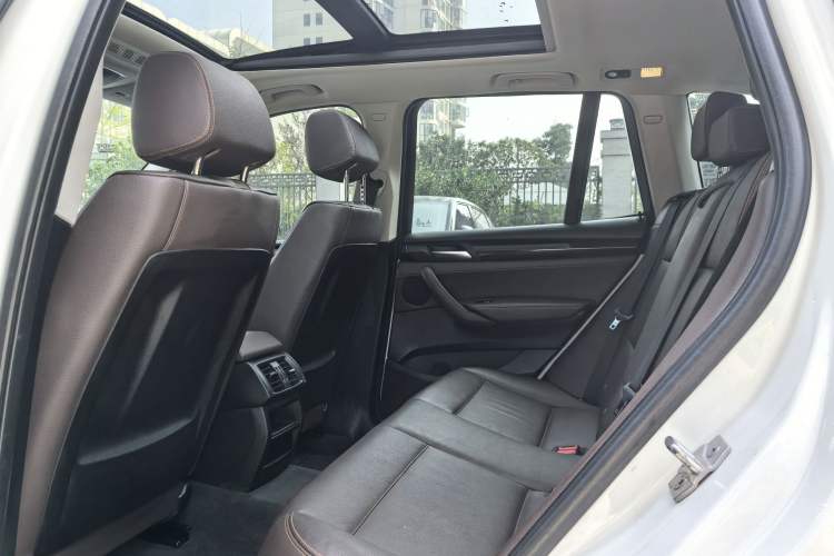 Used BMW X3 2014 xDrive20i X Design Package Interior 6