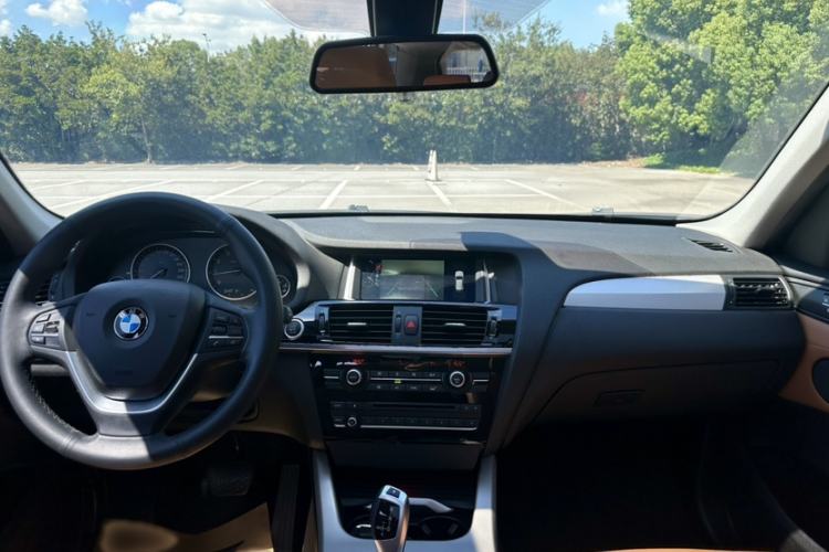 Used BMW X3 2014 xDrive28i Leading Model Interior 6