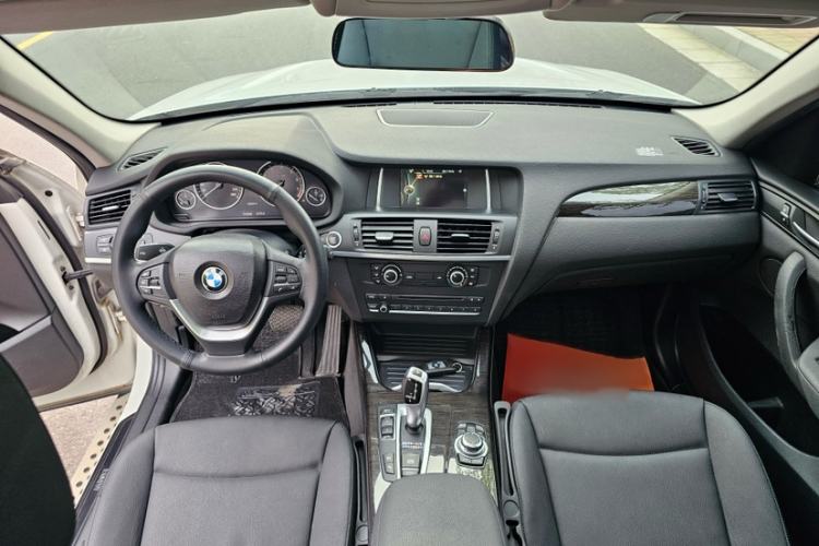 Used BMW X3 2014 xDrive20i Leading Model Interior 6