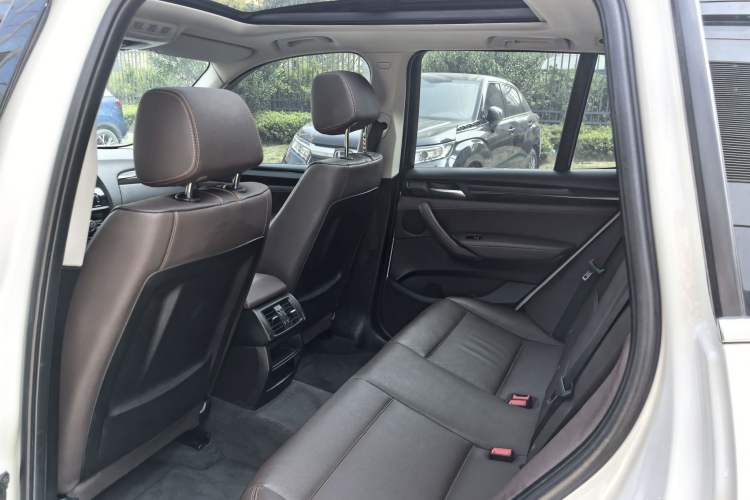 Used BMW X3 2014 xDrive20i X Design Package Interior 7