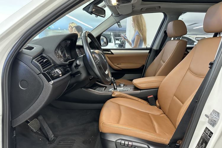 Used BMW X3 2014 xDrive28i Leading Model Interior 8