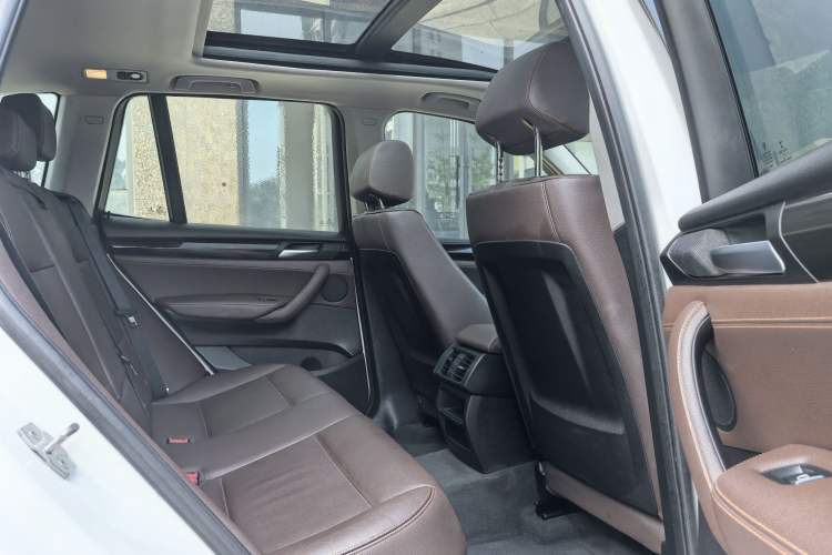 Used BMW X3 2014 xDrive20i X Design Package Interior 8