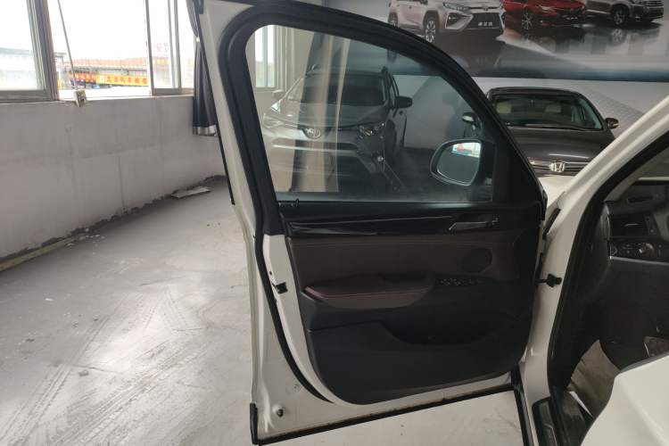 Used BMW X3 2014 xDrive20i X Design Package Left Front Door Interior