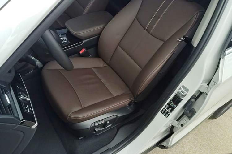 Used BMW X3 2014 xDrive20i X Design Package Left Front Seat
