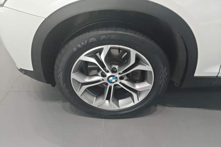 Used BMW X3 2014 xDrive20i X Design Package Left Front Wheel Hub