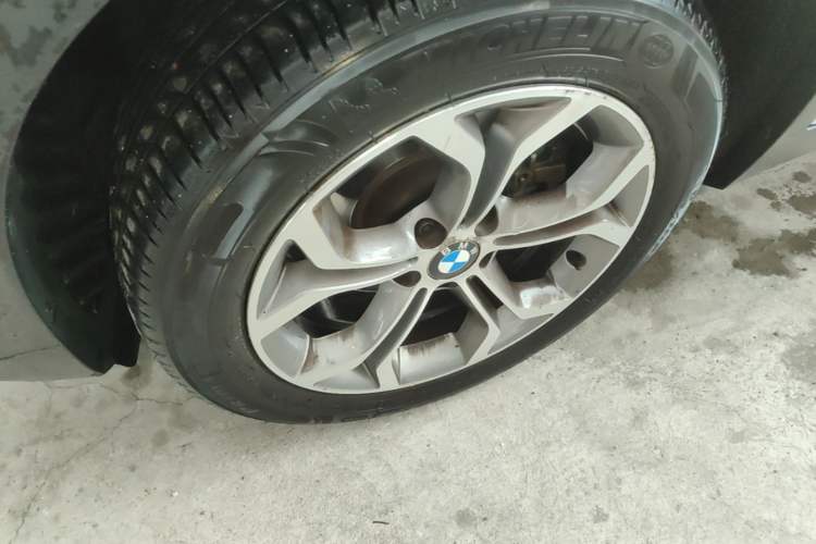Used BMW X3 2014 xDrive20i X Design Package Left Front Wheel Hub