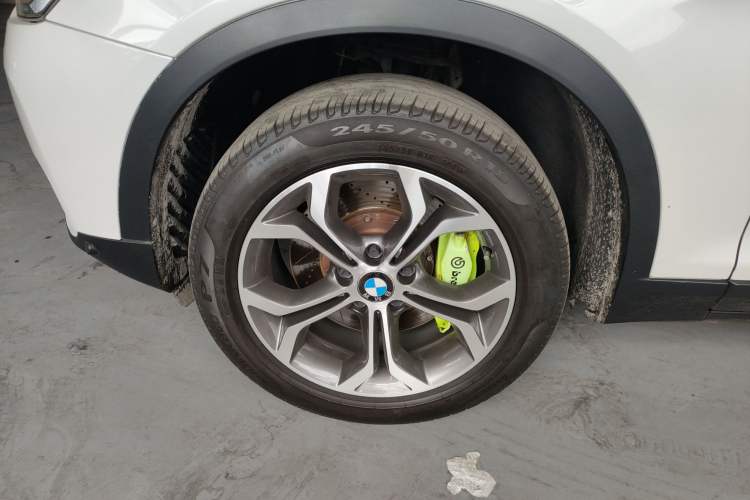 Used BMW X3 2014 xDrive20i X Design Package Left Front Wheel Hub
