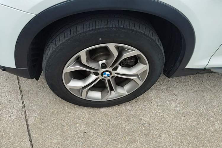 Used BMW X3 2014 xDrive20i X Design Package Left Front Wheel Hub